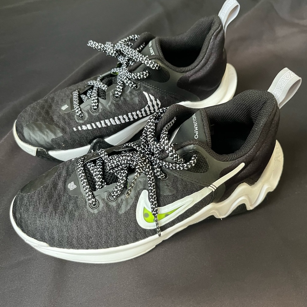 NWOB Nike Kids Giannis Immortality Basketball Shoes - Picture 5 of 10